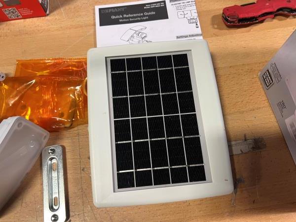 180° White Motion Sensor Solar Powered Outdoor 2-Head LED Security Flood Light 1000 Lumens