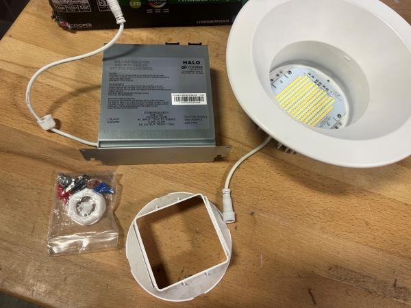 FOR PARTS HALO LCR 8” Regressed 50W in/Outdoor Canless LED Downlight, 6 Selectable CCT, Dimmable, 5000 Lumens, Matte White