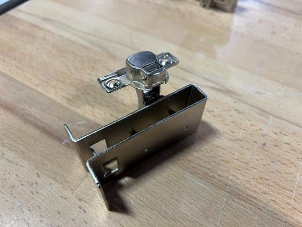 Glacier Bay Medicine Cabinet Single Arm Hinge