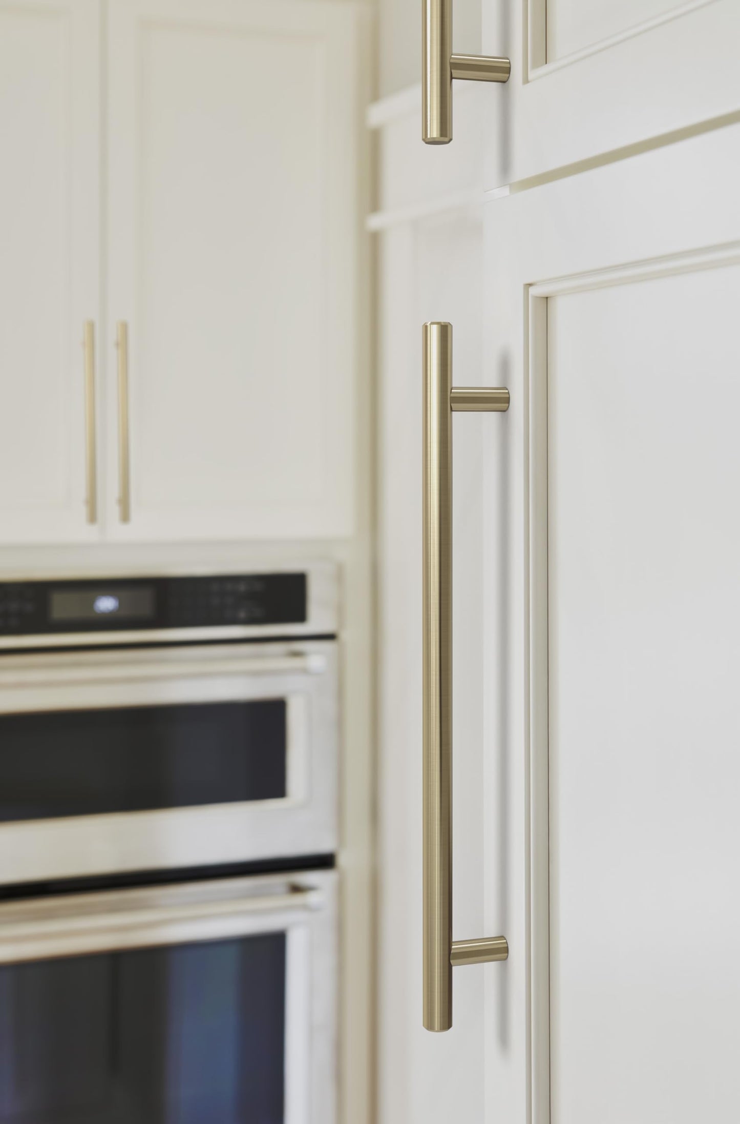 Amerock BP40521BBZ | Bar Pulls 8-13/16 inch (224 mm) Center-to-Center Golden Champagne Cabinet Pull | Kitchen Cabinet Hardware | Furniture Hardware | Drawer Handle