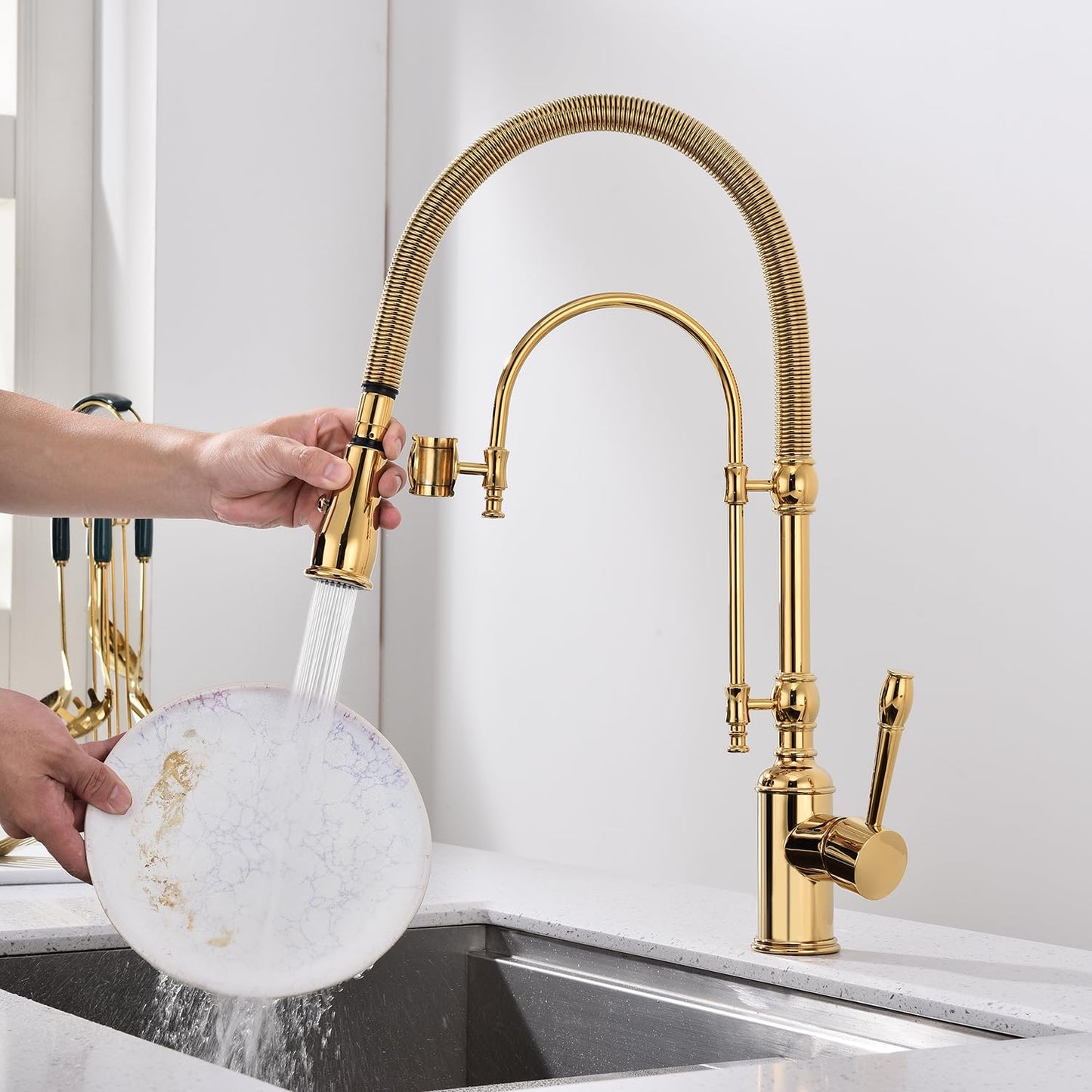 GICASA Copper Kitchen Faucet, Single Handle, 360 Swivel High Arc Kitchen Sink Faucet, Gold Pull Down Kitchen Faucet Solid Brass Handle