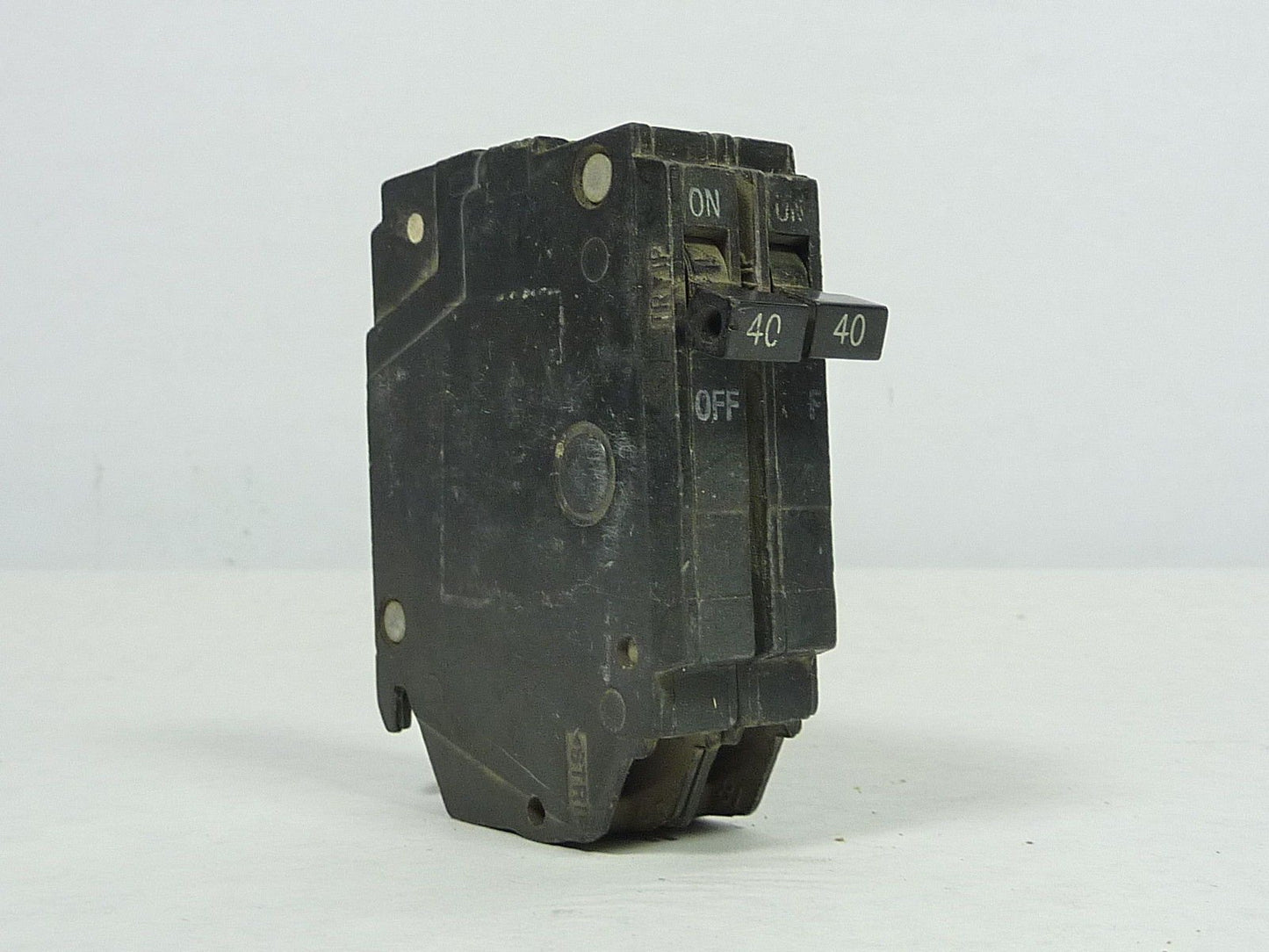 Connecticut Electric GETHQP240 GE THQP240 2P 40A 120/240 PLG-IN CB, No Size, Black
