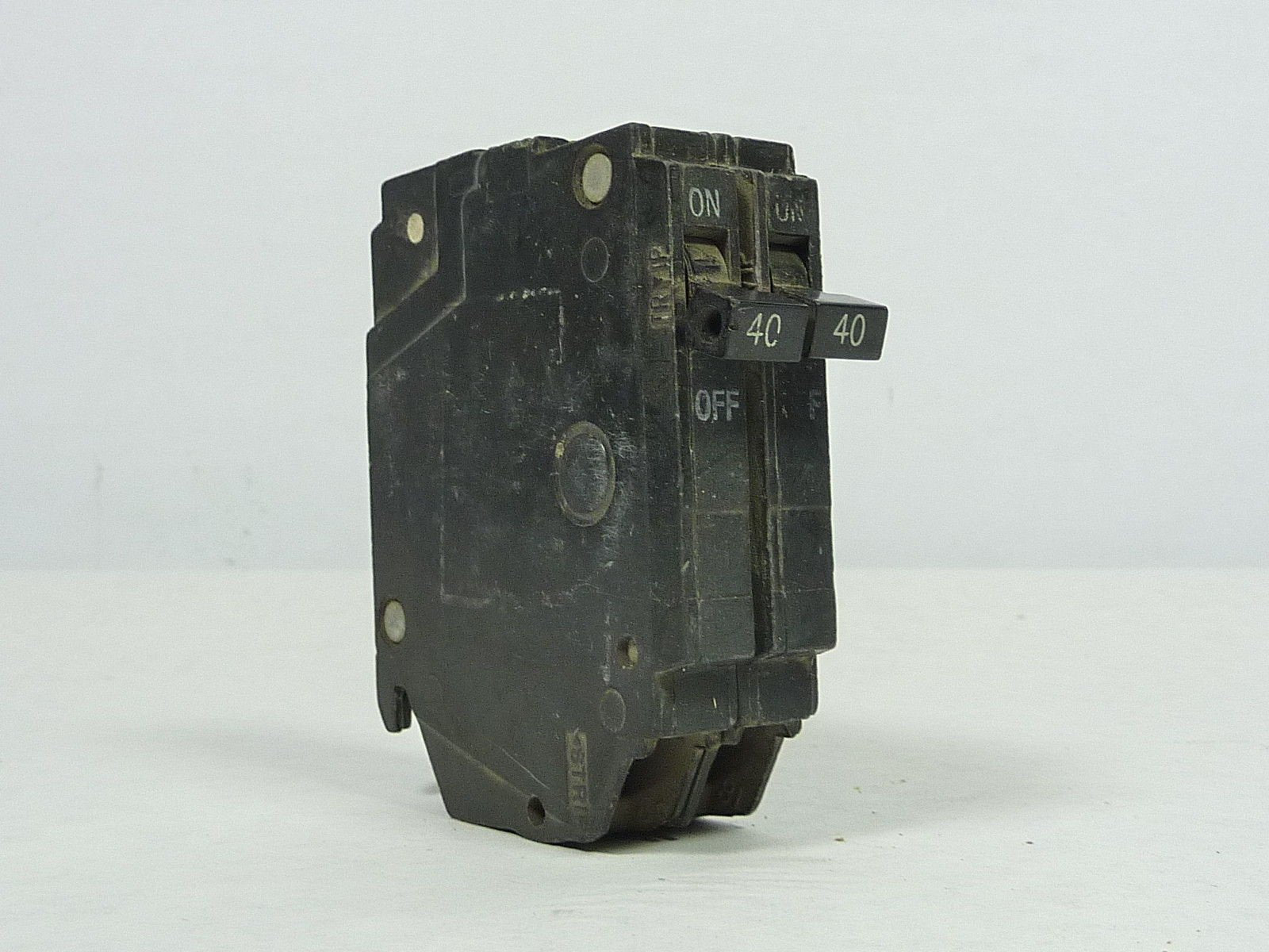 Connecticut Electric GETHQP240 GE THQP240 2P 40A 120/240 PLG-IN CB, No Size, Black