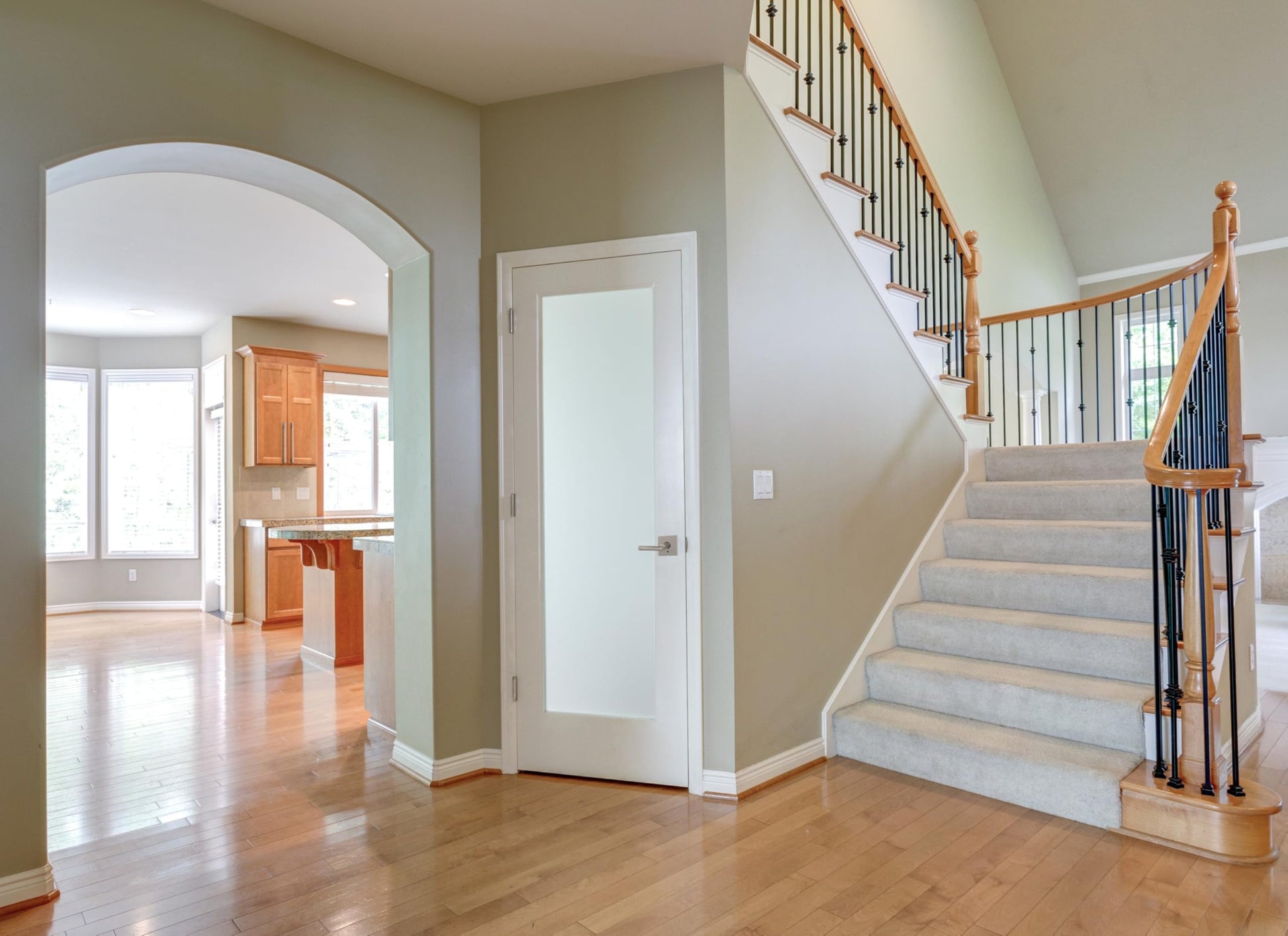 30 in. x 80 in.Right-Handed Solid Core White Primed Composite Single Prehung Interior Door Frosted Glass Shiny Nickel - top of frame cracked