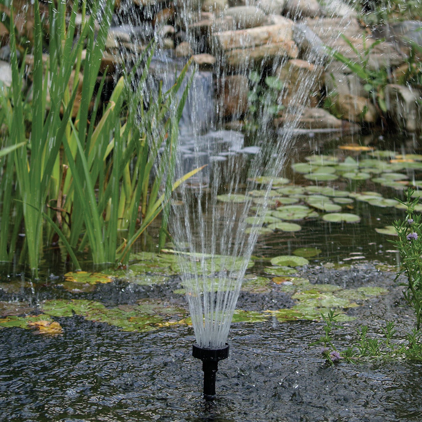 TetraPond Pond Pump Fountain Set, Spray/Bell/Frothy Patterns