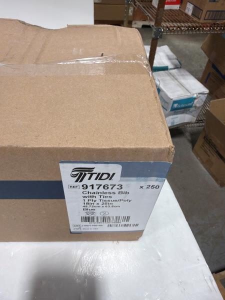 TIDI Chainless Bibs with Ties 18x25 Blue 250 Count