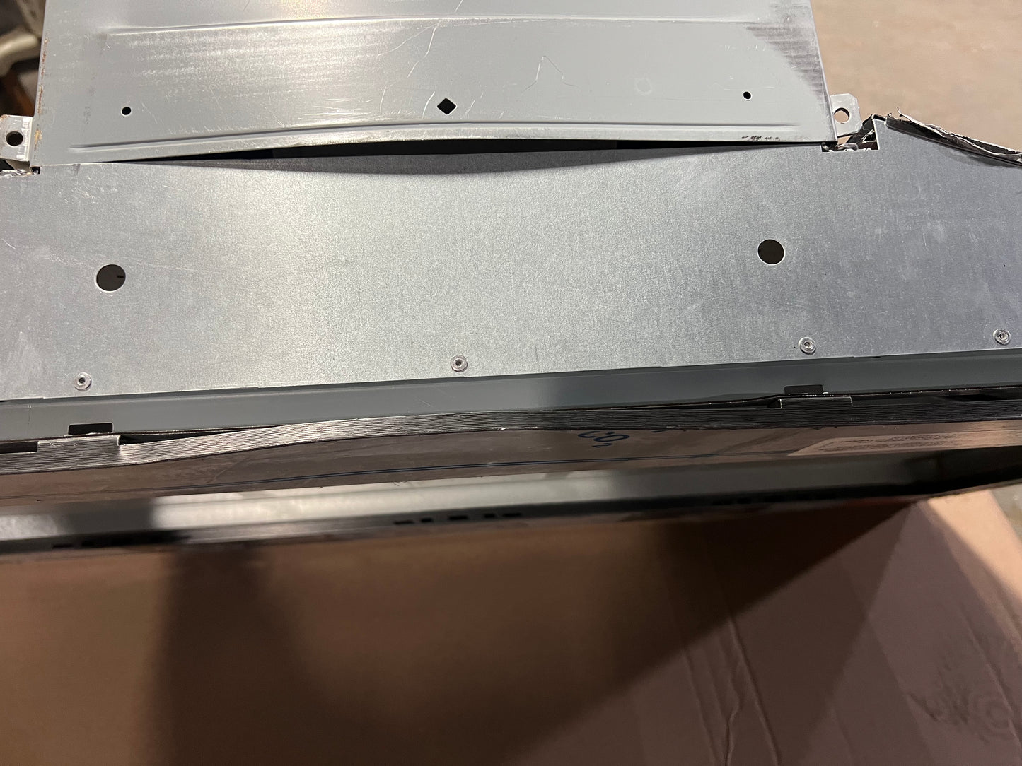 FOR PARTS Bosch 800 Series 36" Wall Mount Range Hood with Light in Black Stainless Steel