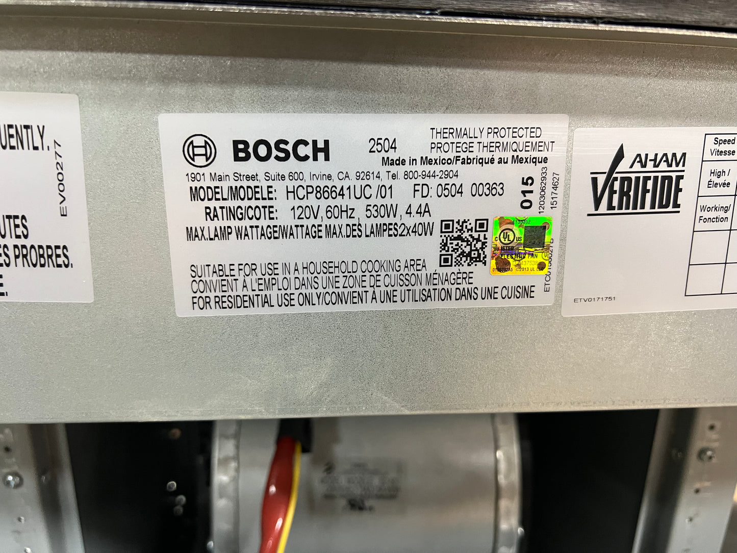 FOR PARTS Bosch 800 Series 36" Wall Mount Range Hood with Light in Black Stainless Steel
