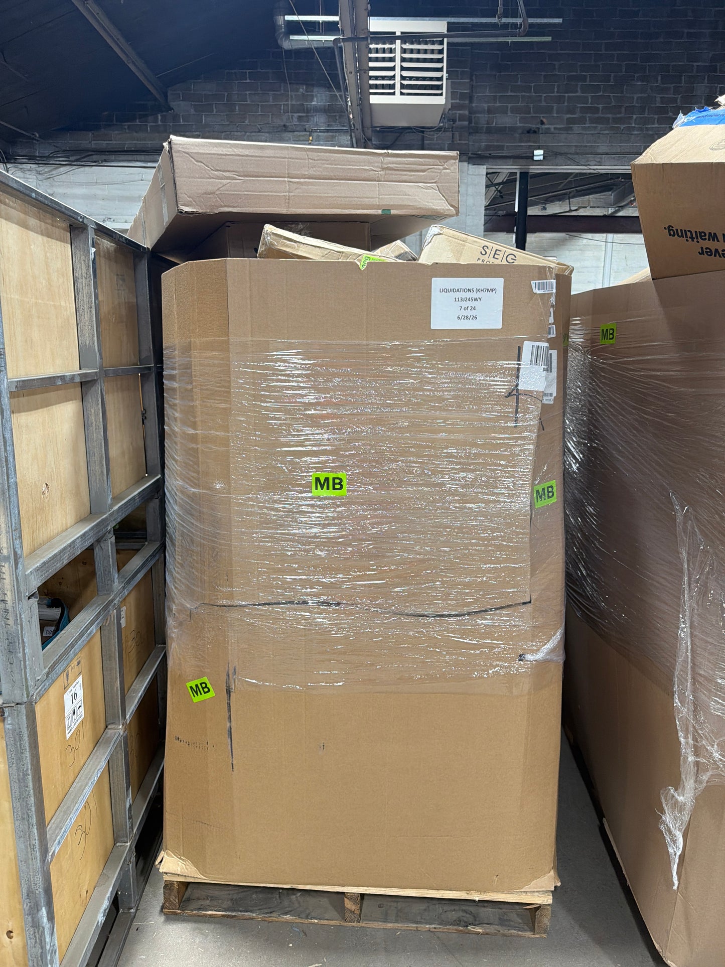 Amazon Recycle Medium Pallets