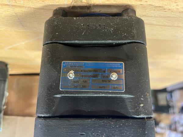 OPEN BOX JAMESBURY 1 1/2" 4CB 2236 XTB1 BALL VALVE WITH HANDLE SOCKET WELD